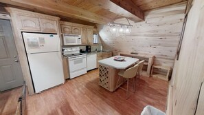 ثلاجة، ميكروويف، فرن، موقد طهي مسطح