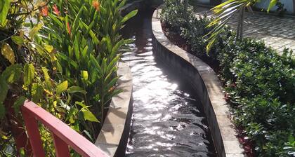 Charming chalet with 3 air-conditioned suites, sea front, in Praia de Flecheiras / C