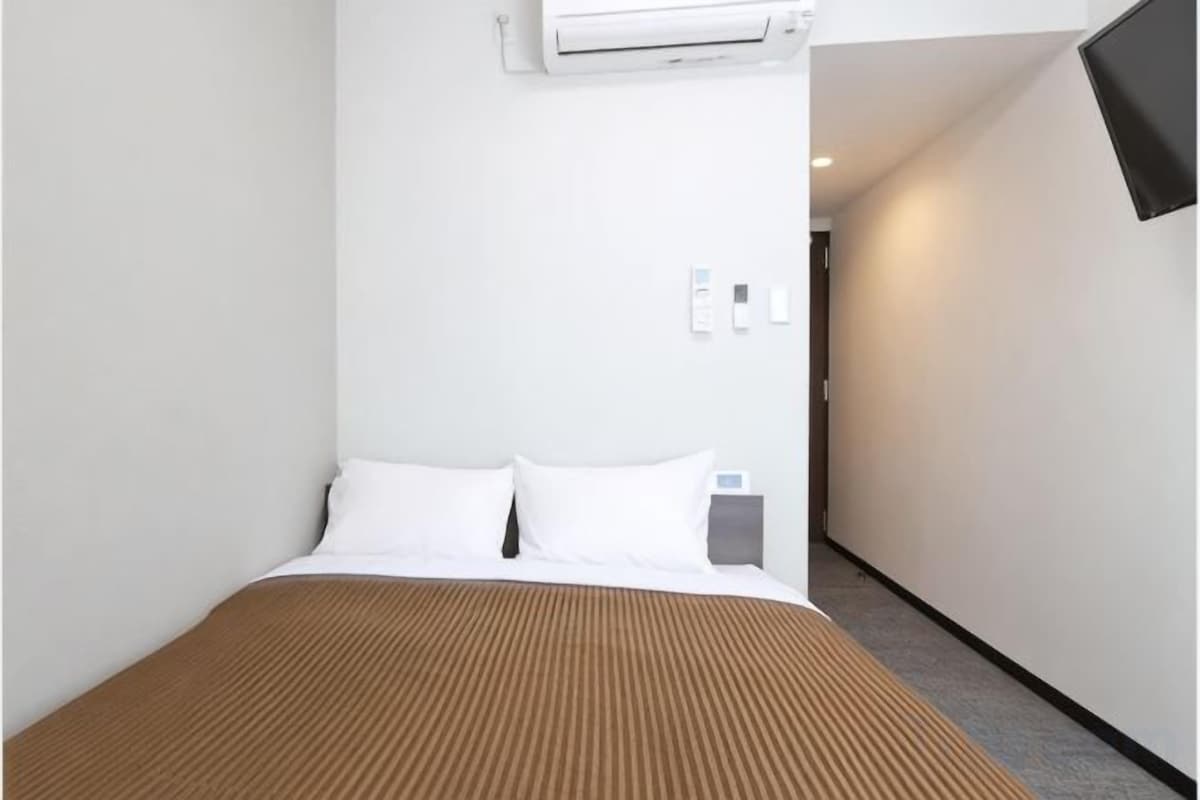 19 Schlafzimmer, Schreibtisch, Verdunkelungsvorhänge, kostenloses WLAN