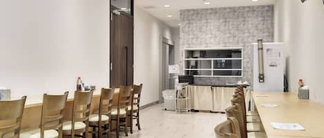 Daily Japanese breakfast (JPY 800 per person)