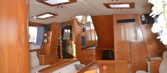 Serenity Boatel, Master cabin in San Juan