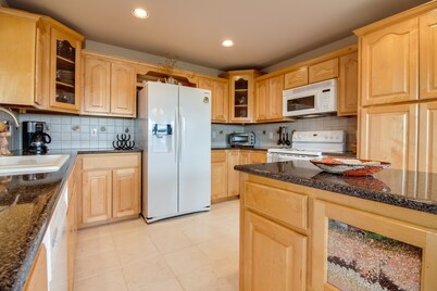 Wonderful lake-view home with game room & firepit