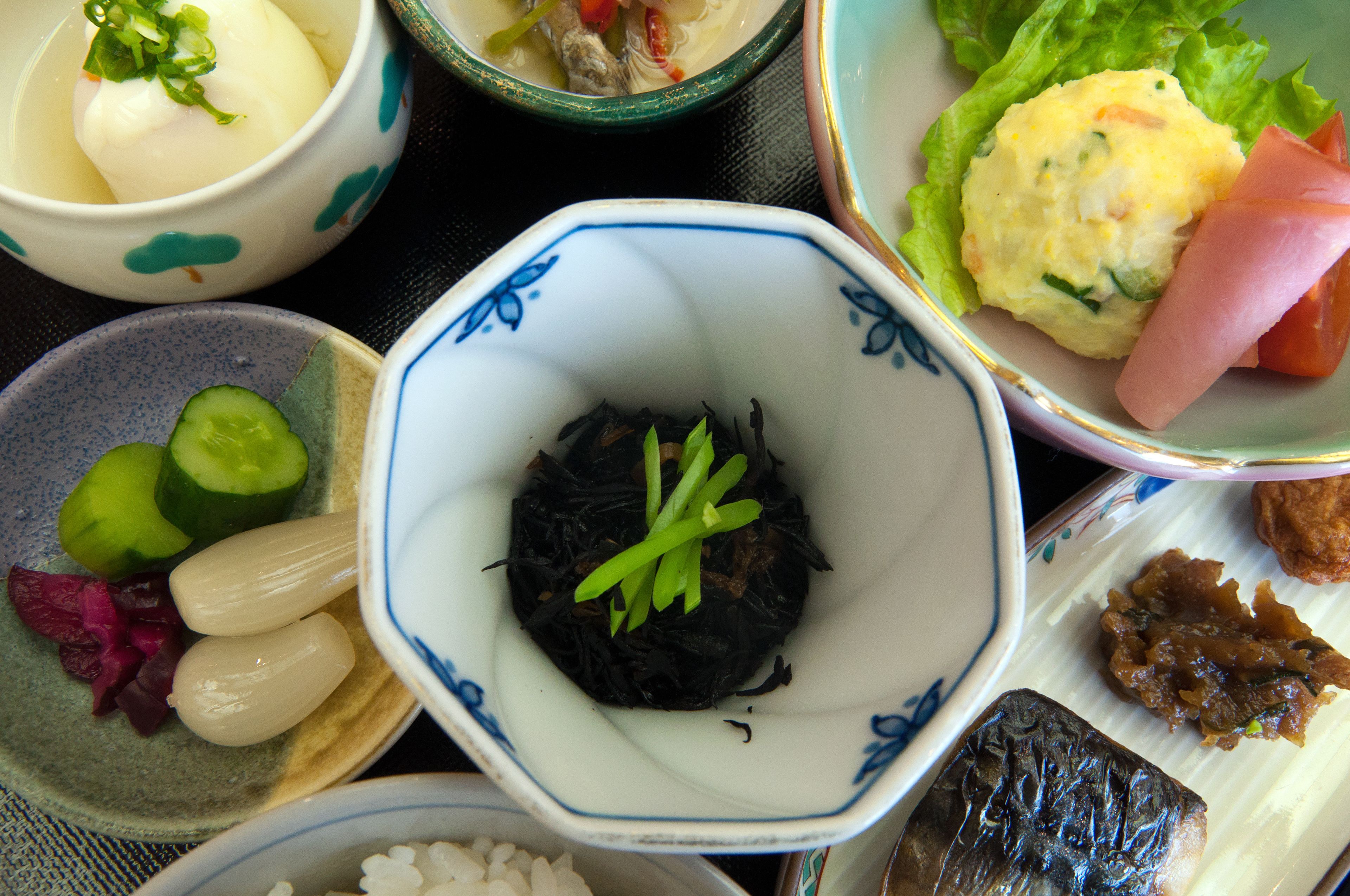 daily full breakfast (jpy 1500 per person)