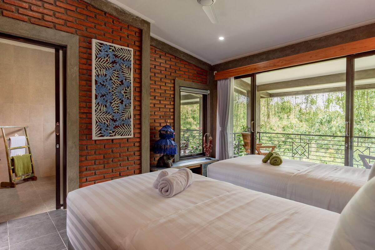 Camera Comfort con 2 letti singoli, 1 camera da letto, non fumatori, vista giardino | Biancheria da letto di alta qualità, minibar, una cassaforte in camera