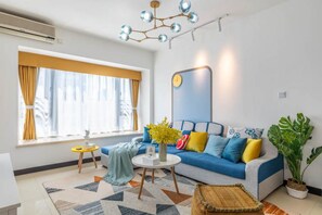 Apartment, 3 Schlafzimmer | Schreibtisch, kostenloses WLAN