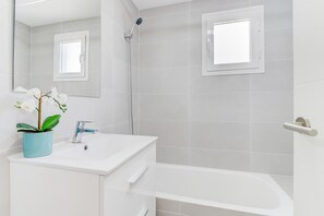 Hair dryer, towels - TURQUESA BEACH APARTMENT CLOSE TO THE BEACH (Alcúdia)