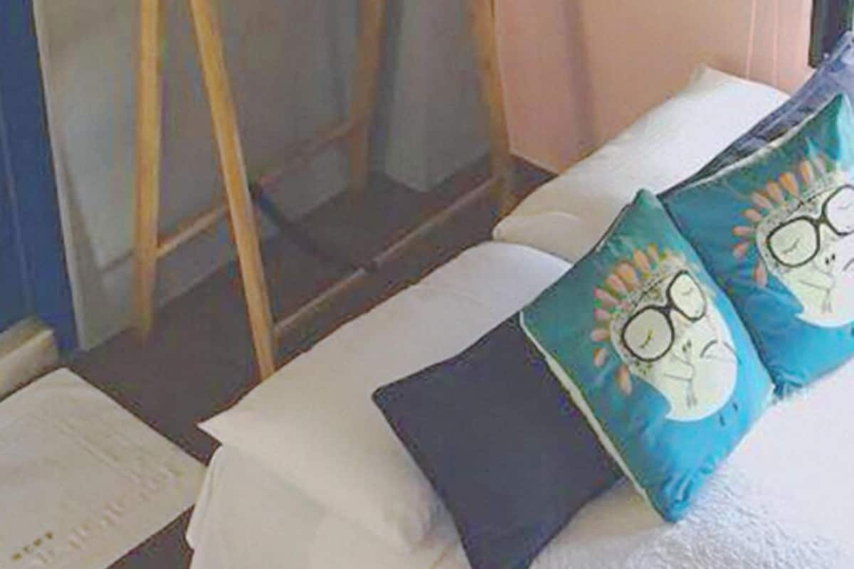 Quadruple Room, Mezzanine (A) | Individually furnished, blackout drapes, free WiFi