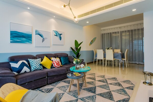 Apartment | Wohnbereich | Flachbildfernseher