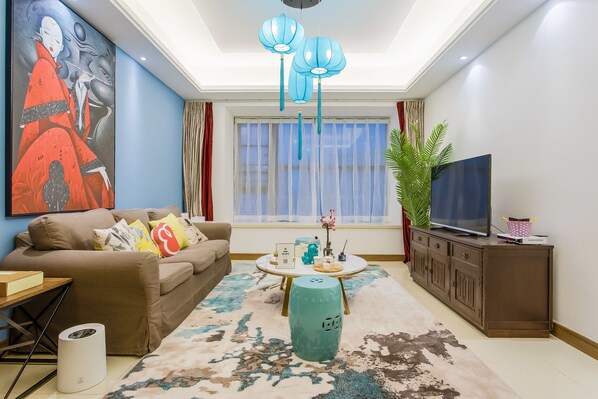 Apartment | Wohnbereich | Flachbildfernseher