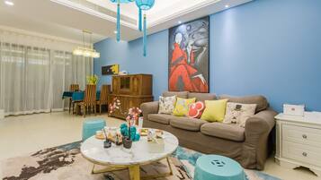 Apartment | Wohnbereich | Flachbildfernseher