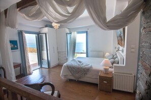 Exclusive Villa, Multiple Beds, Sea View | 3 bedrooms, Egyptian cotton sheets, premium bedding, Select Comfort beds - Villa Sandra Maria (Kea)