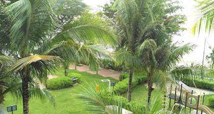 2 Bedrooms Apartment By The Sea