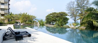 2 Bedrooms Apartment By The Sea