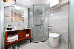 Deluxe Loft | Bathroom shower - Xingge Selection Hotel - Shanghai Pudong Airport (Shanghai)