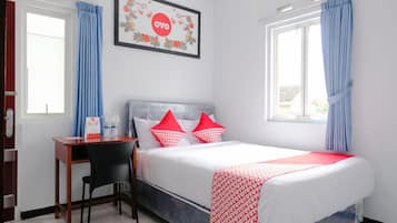 Desk, free WiFi, bed sheets