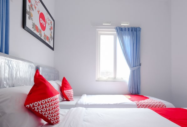 Standard Twin Room, 2 Single Beds | Desk, free WiFi, bed sheets