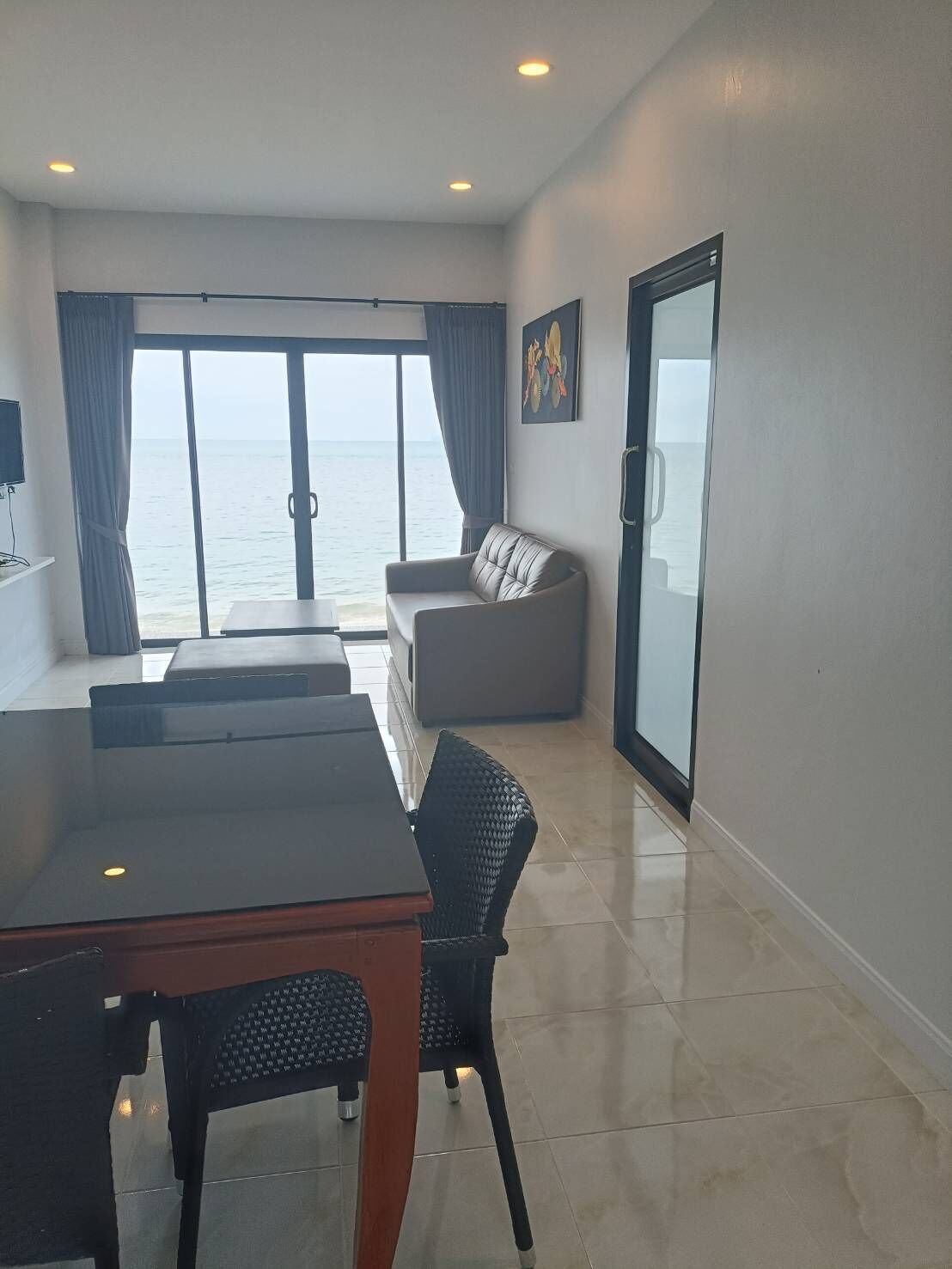 Family Villa, Kitchen, Beachfront | In-room dining