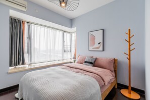 Apartment | Schreibtisch, Verdunkelungsvorhänge, kostenloses WLAN, Bettwäsche