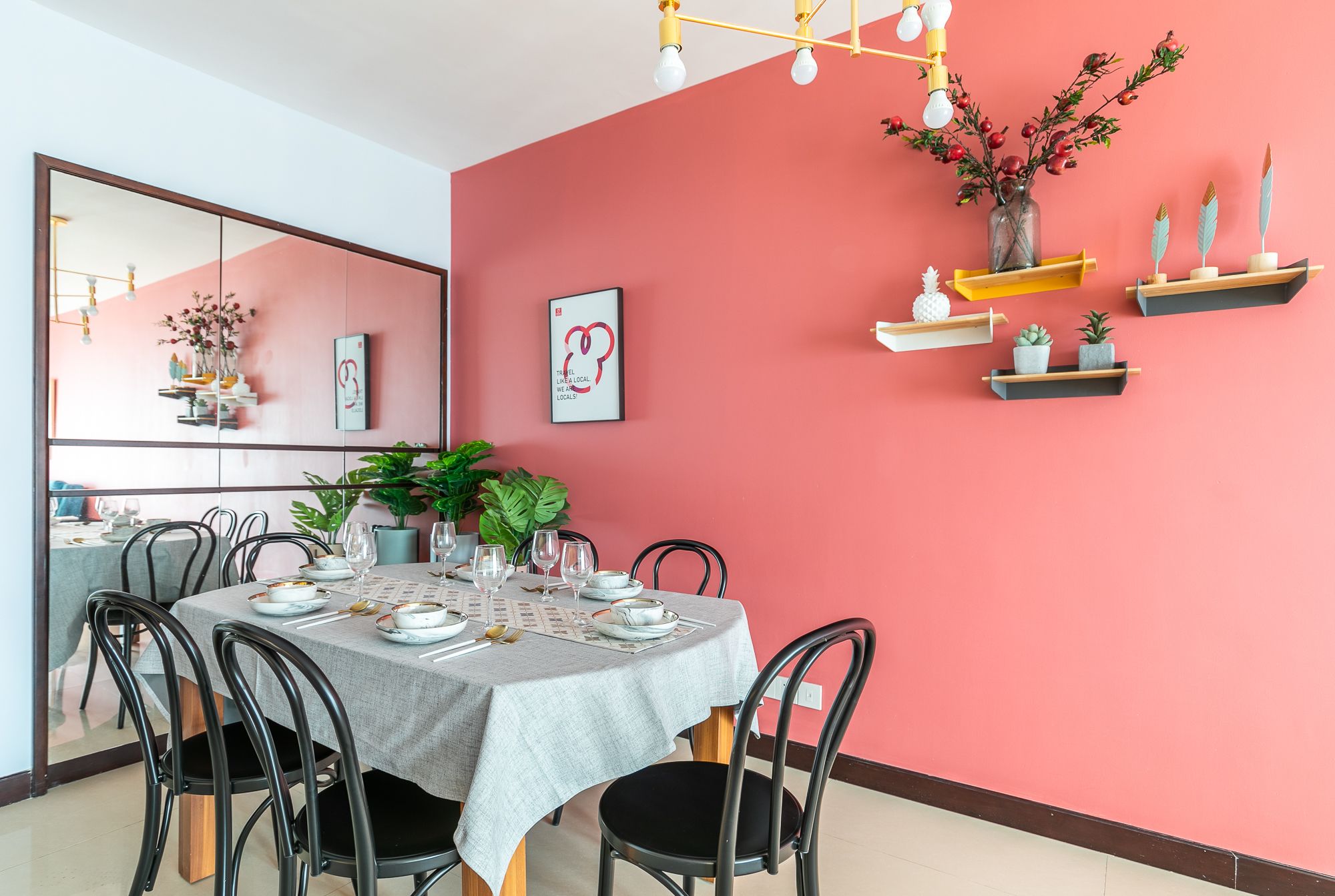 Apartment | Wohnbereich | Flachbildfernseher