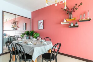 Apartment | Wohnbereich | Flachbildfernseher