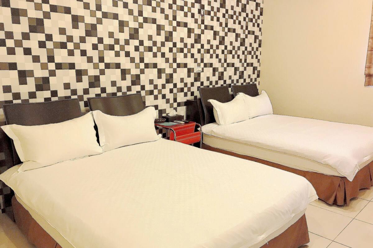Desk, free WiFi, bed sheets