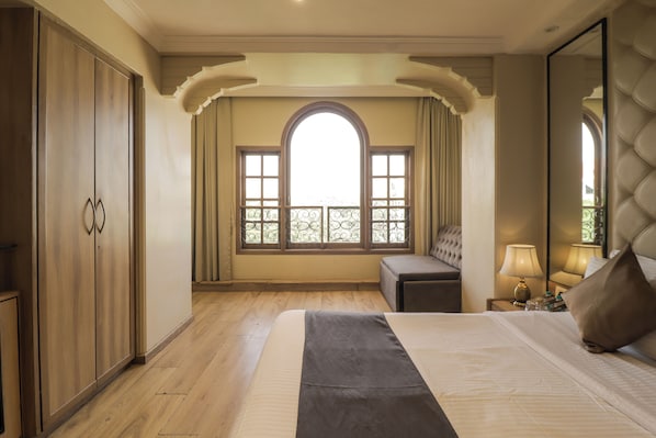 Executive Triple Room | Frette Italian sheets, premium bedding, soundproofing - Gulf Hotel Colaba (Mumbai)