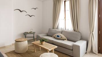 Suite junior, vistas al mar (2) | 1 dormitorio, ropa de cama de alta calidad, colchones Tempur-Pedic