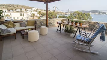 Luxury Suite, 1 Bedroom, Sea View | Terrace/patio