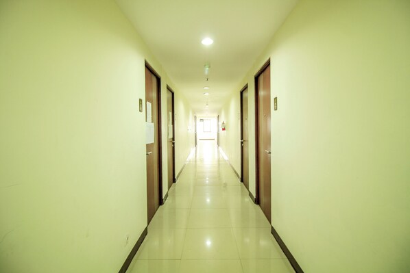 Unclassified image, 1 of 20, button - Super OYO Capital O 483 Tamansari Panoramic Bandung (Bandung)