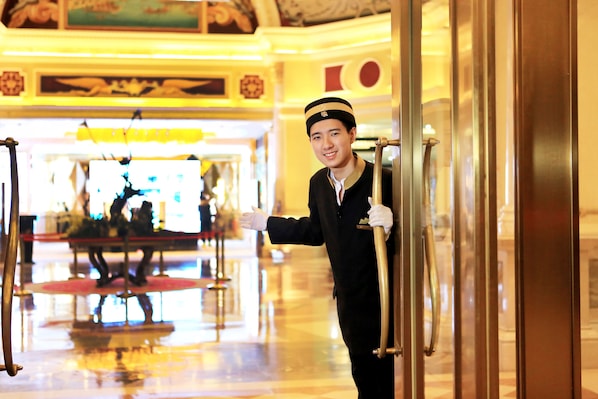 Concierge desk