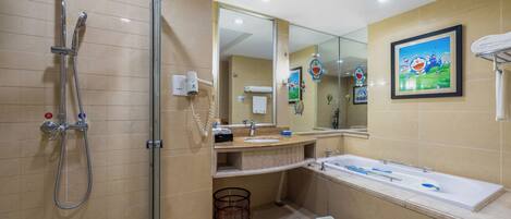 Un baño moderno con ducha, lavabo y bañera.