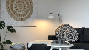 55-inch plasma TV with digital channels, Smart TV - Alma's Apartment (Akureyri)