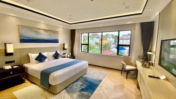 Deluxe Double Room 豪华大床房 | Premium-sengetøj, minibar, pengeskab på værelset, skrivebord