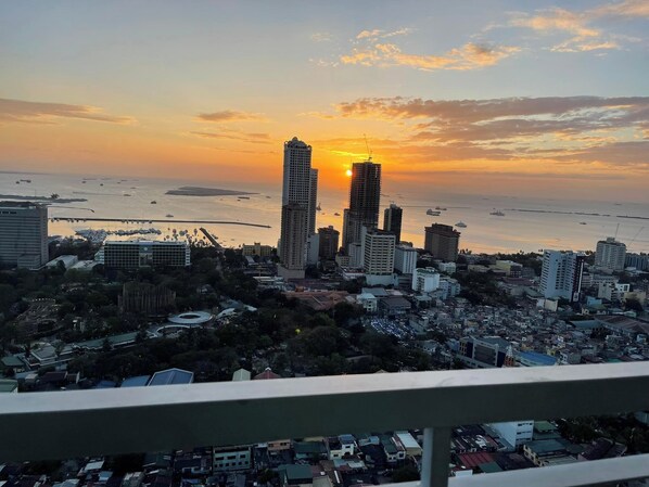 Family Condo, 1 Bedroom, Balcony, Ocean View | Balcony view - Green Residences (Manila)
