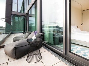 Studio, Balcony | Terrace/patio - KPM Hotel & Residences Berlin, a Member of Design Hotels (Berlin)