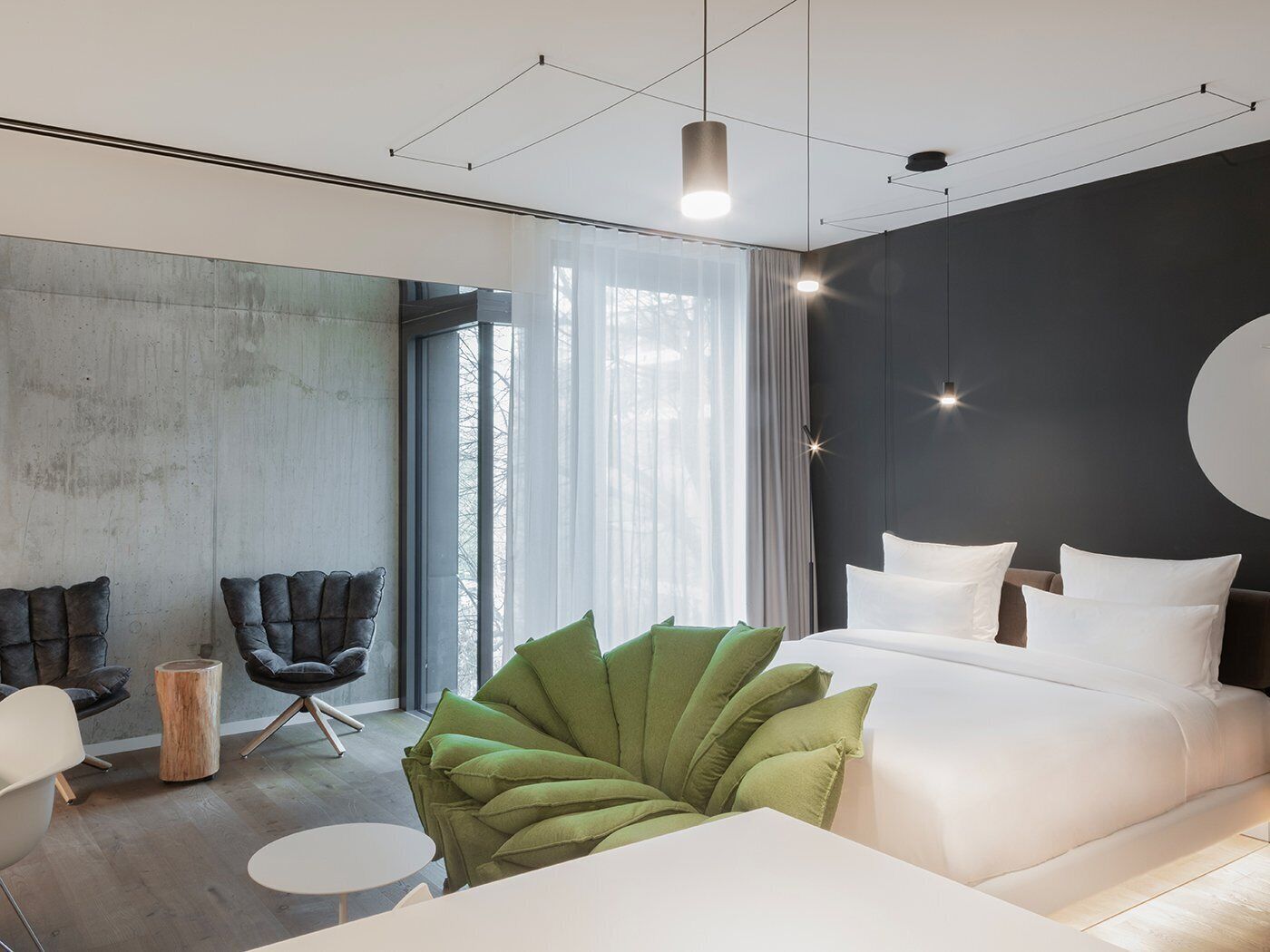 Executive Room, 1 King Bed | Premium bedding, down comforters, free minibar, in-room safe