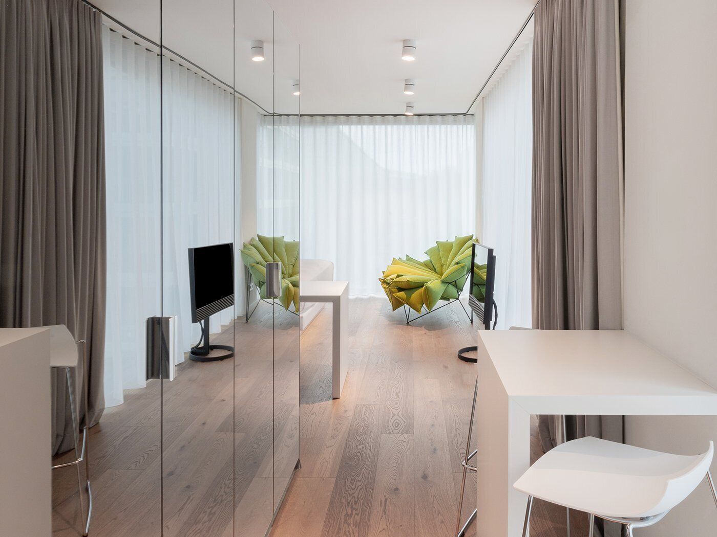 superior room, 1 king bed | premium bedding, down duvets, free minibar, in-room safe