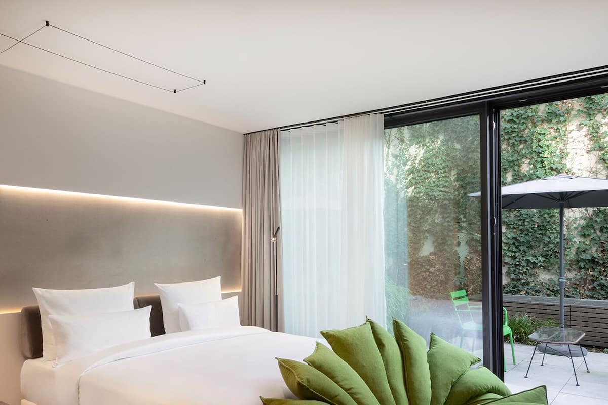 Deluxe Room, 1 King Bed, Balcony