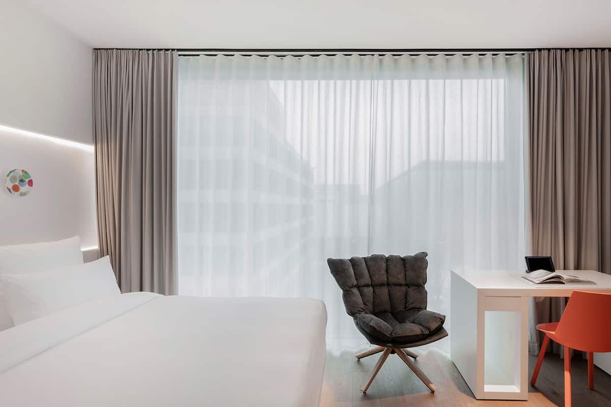 Room, 1 King Bed (Smart)