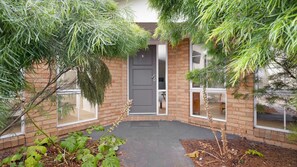 Exterior detail - Jenner Island Retreat Cowes (COWES)