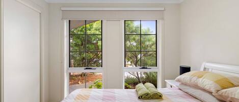 3 soverom, strykejern/-brett og internettilgang