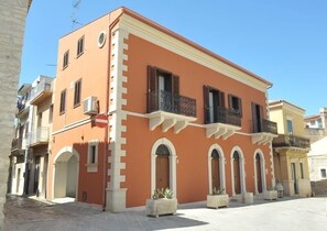 Front of property - B&B Al Teatro (Comiso)