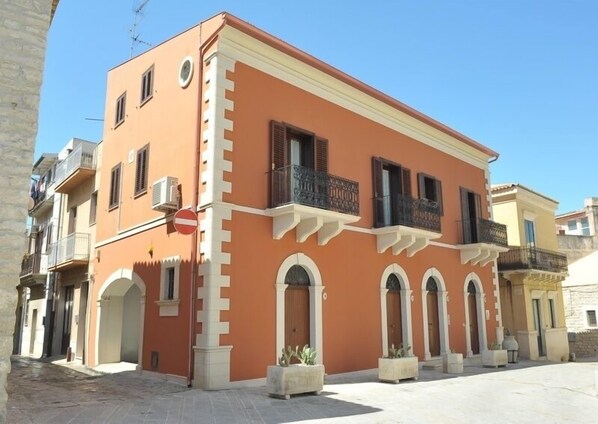 Front of property - B&B Al Teatro (Comiso)
