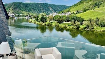 Exclusive-Suite | 1 Schlafzimmer, Allergikerbettwaren, Schreibtisch, kostenlose Babybetten