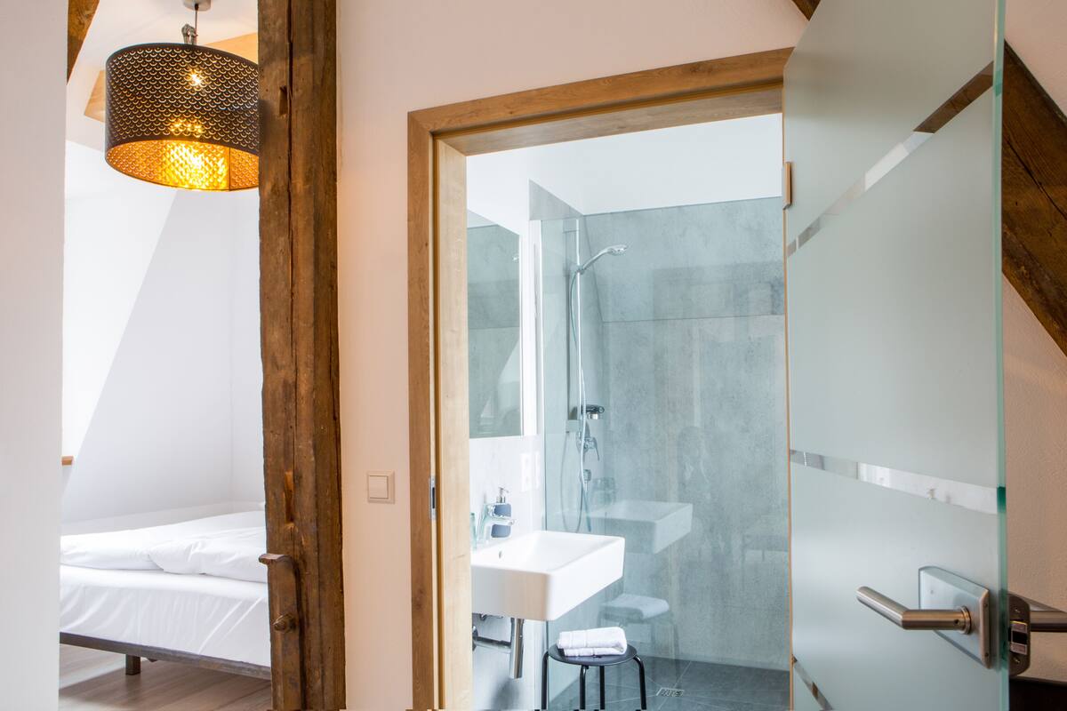 triple room | 1 bedroom, hypo-allergenic bedding, desk, free cots/infant beds