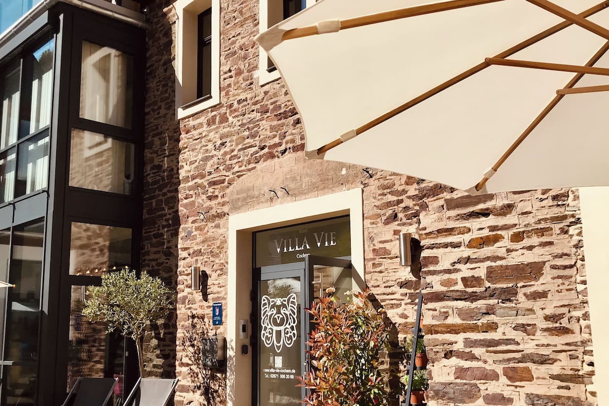 Family Suite | 1 bedroom, hypo-allergenic bedding, desk, free cribs/infant beds