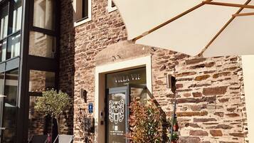 Familien-Suite | 1 Schlafzimmer, Allergikerbettwaren, Schreibtisch, kostenlose Babybetten