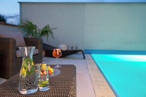 Seasonal outdoor pool