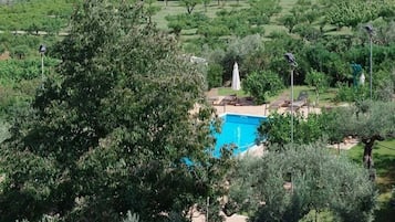 Piscine extérieure (ouverte en saison)