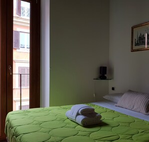 Cortinas opacas y wifi gratis